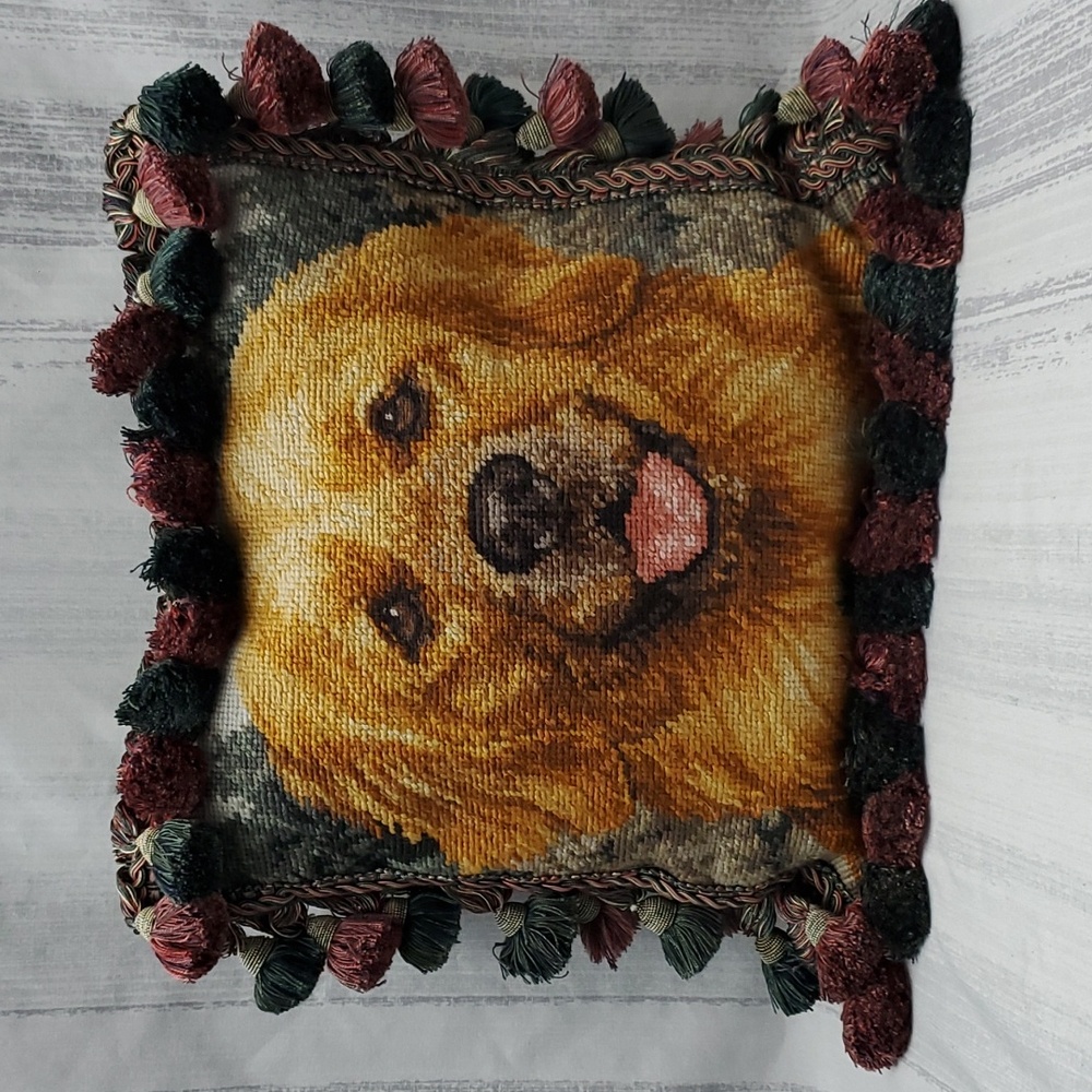 Golden Retriever Dog Needlepoint Throw Pillow Wool with Tassels 14 x 14